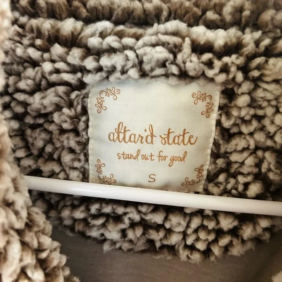 Altar'd State Cozy Brown Fleece Jacket Quarter Zip Pullover Size Small Like New - Picture 2 of 4